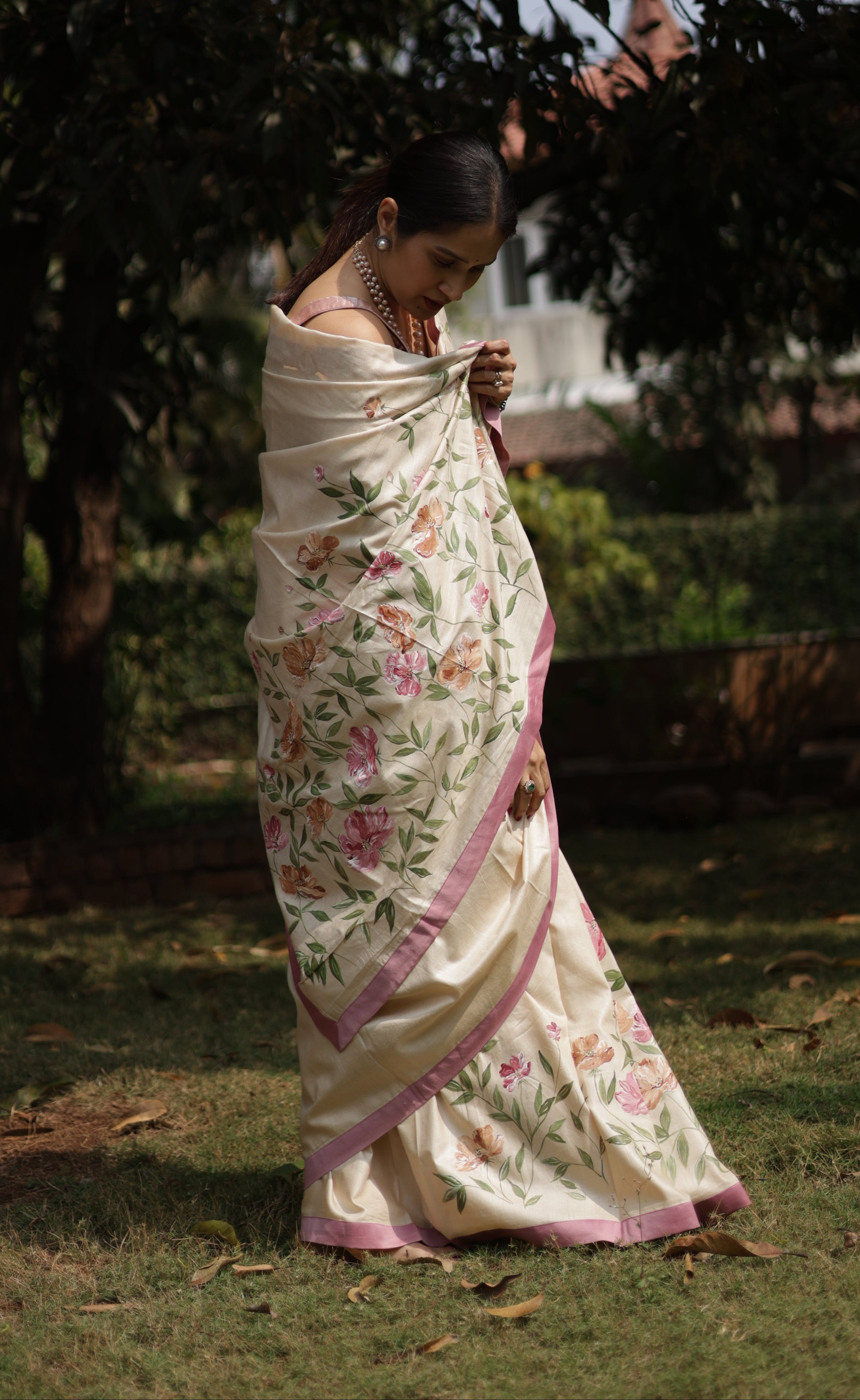 Actor Sagarika Ghatge in our Cream-White Tussar Silk Saree