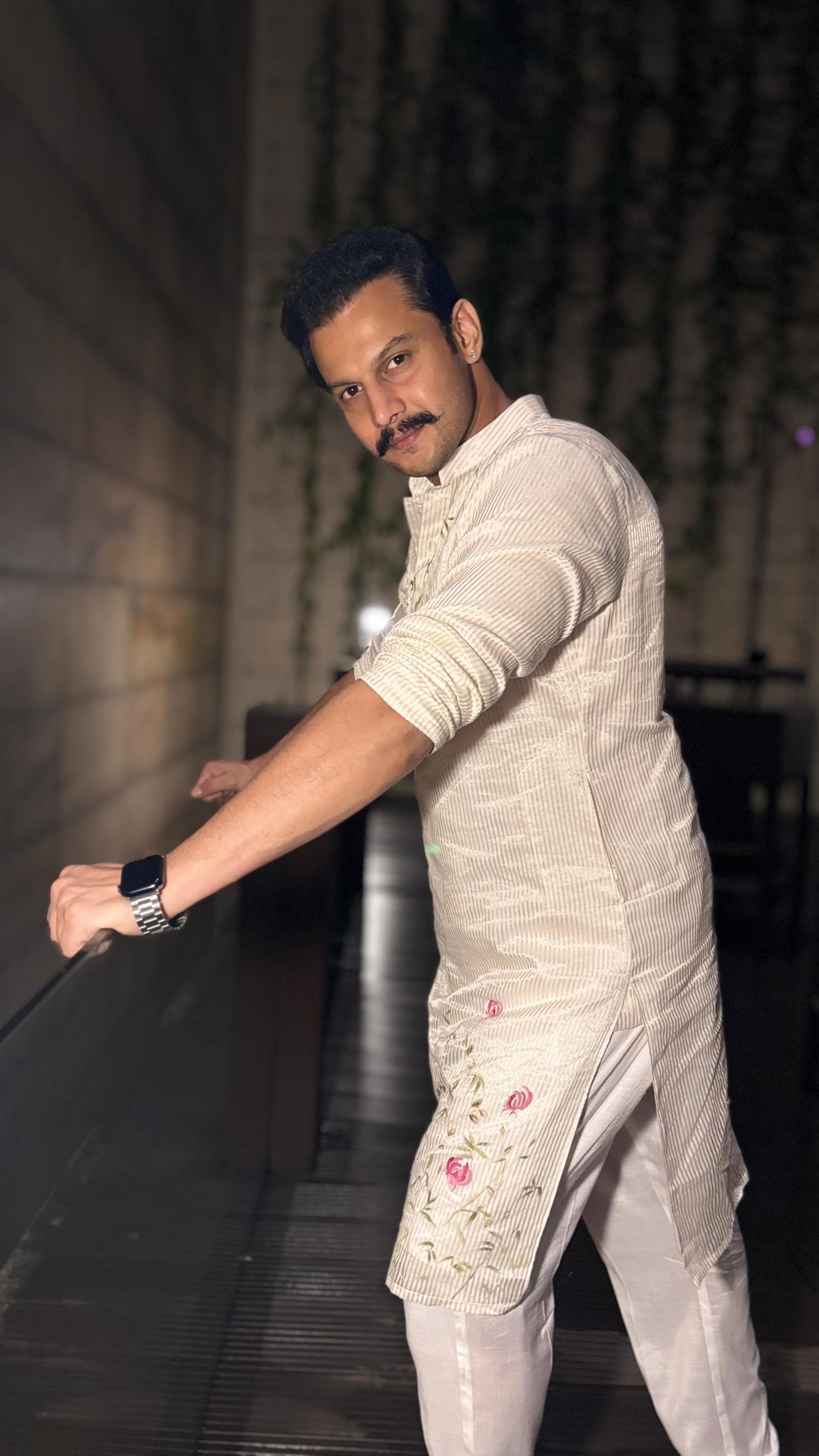 Actor Adinath Kothare in Custom Hand-Painted Kurta Set