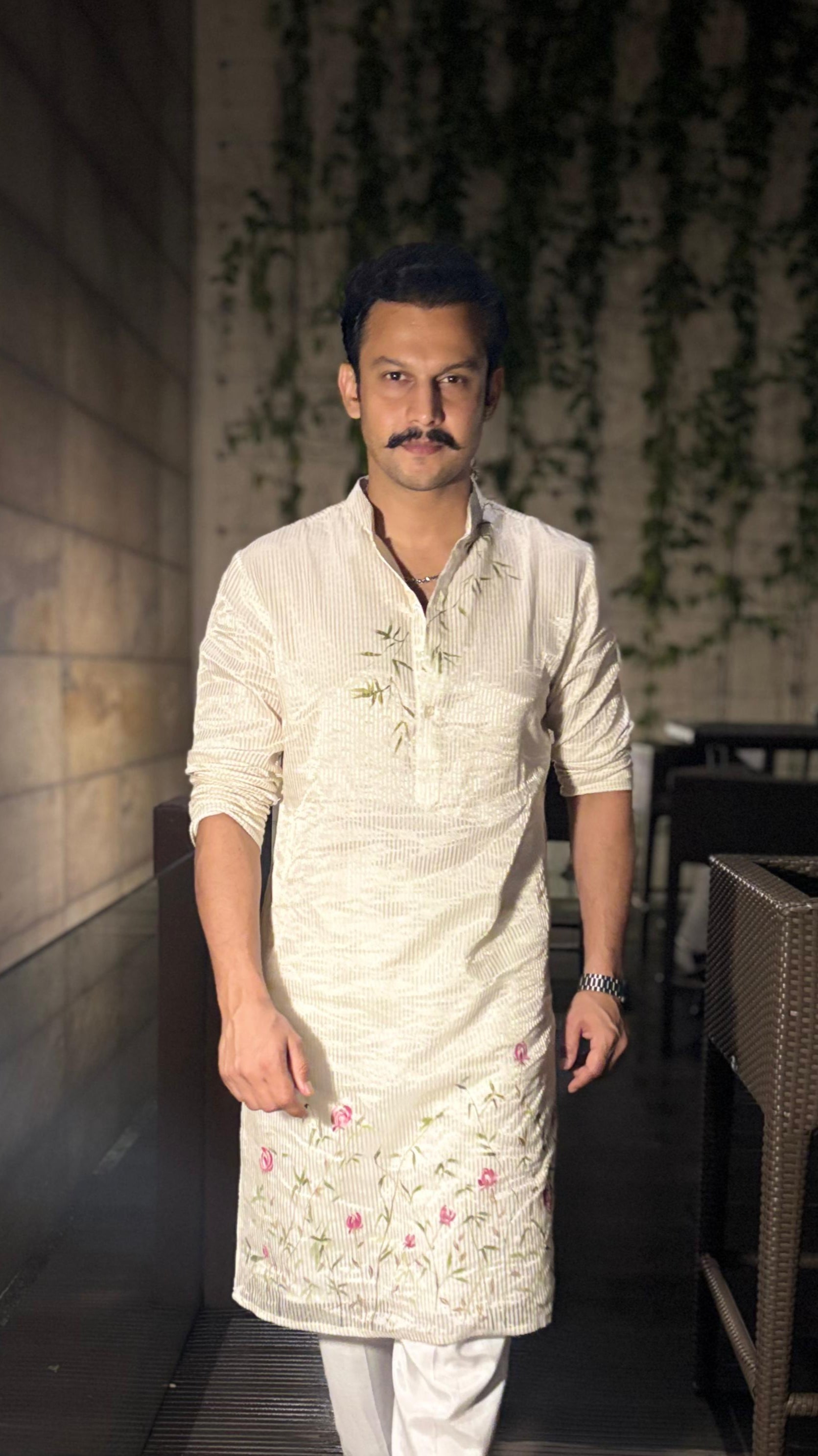Actor Adinath Kothare in Custom Hand-Painted Kurta Set