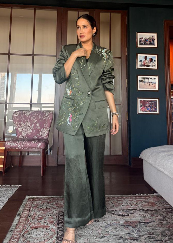 Actor Sagarika Z Ghatge adorned in our Dark Green Satin-Linen Jacket Set