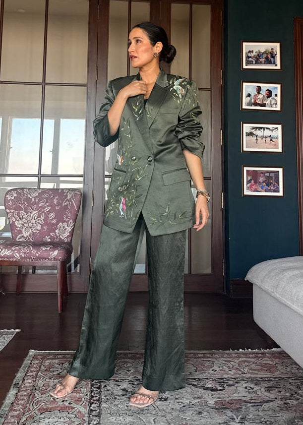 Actor Sagarika Z Ghatge adorned in our Dark Green Satin-Linen Jacket Set